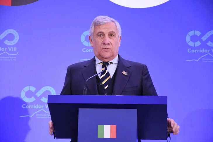 Canciller italiano nombra al "peor enemigo" de su país