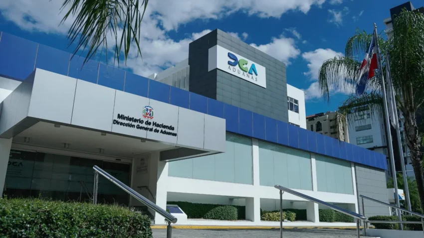DGA determina más de RD$66 millones en diferencias de impuestos a comercios chinos