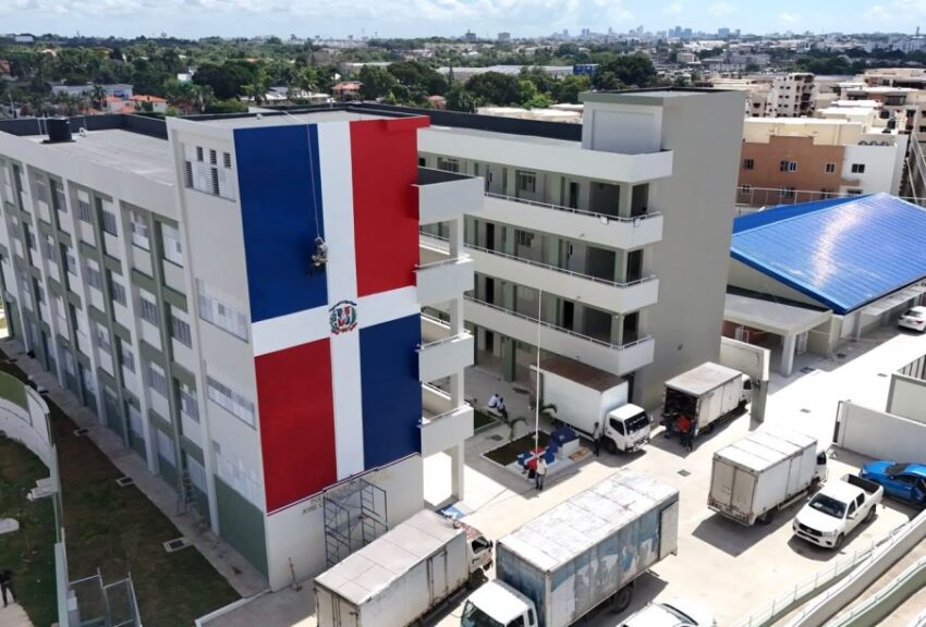 Complejo Educativo Pedro Martínez de 55 aulas en Manoguayabo está listo para entrega en 2026