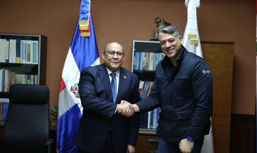 Industria aeronáutica: MESCYT y Arajet formarán profesionales en 2026