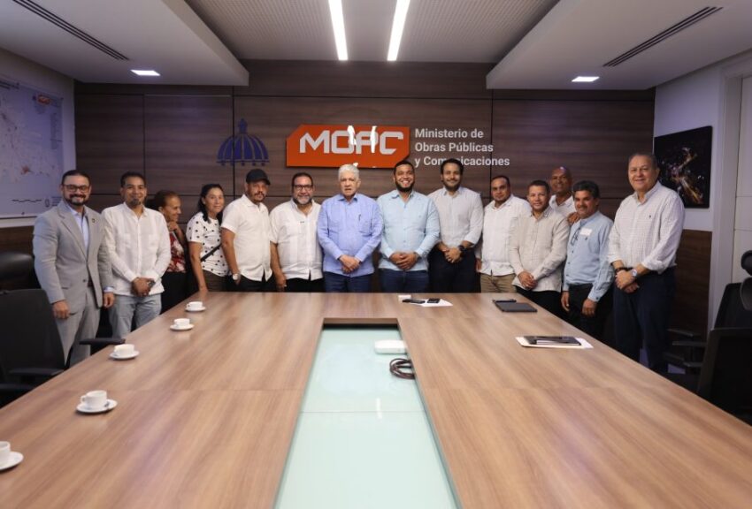 Comunitarios de Buena Vista gestionan 4 Obras ante el MOPC en 2026