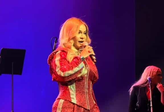 Miriam Cruz brilla como toda una diva en el Lehman Center en 2026